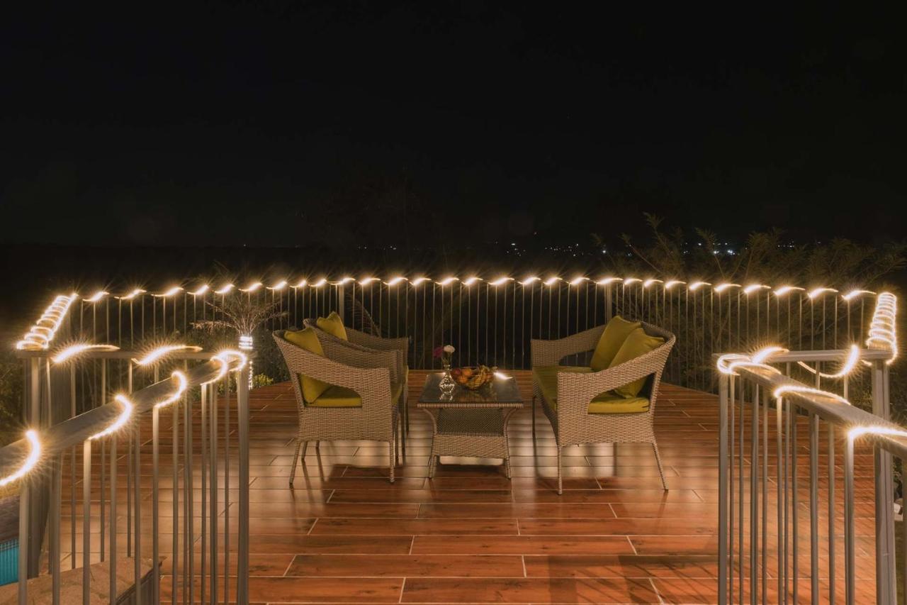 Bel Air Mansion By Stayvista - A Tranquil Oasis With A Spacious Deck, Gazebo, Sauna, Jacuzzi & A Mini-Amphitheatre Lonavala Exterior foto